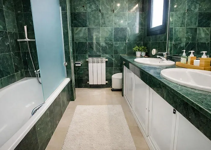 De La Quilla- Private Swimming Pool Next To The *