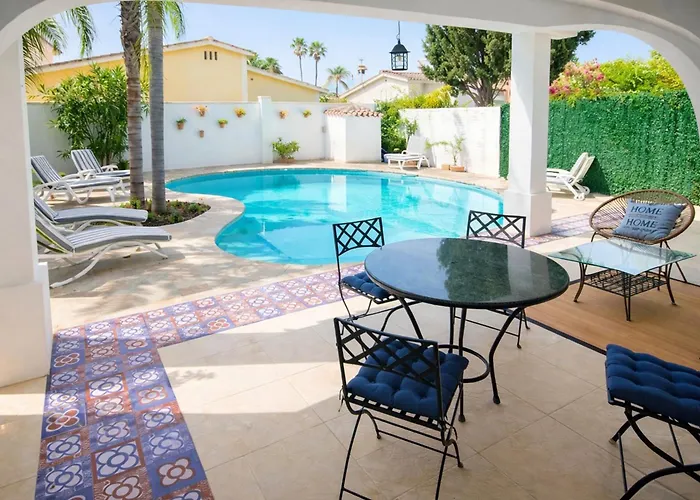 De La Quilla- Private Swimming Pool Next To The *