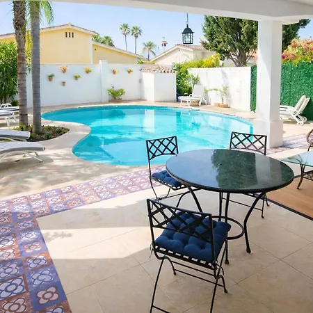 De La Quilla- Private Swimming Pool Next To The *